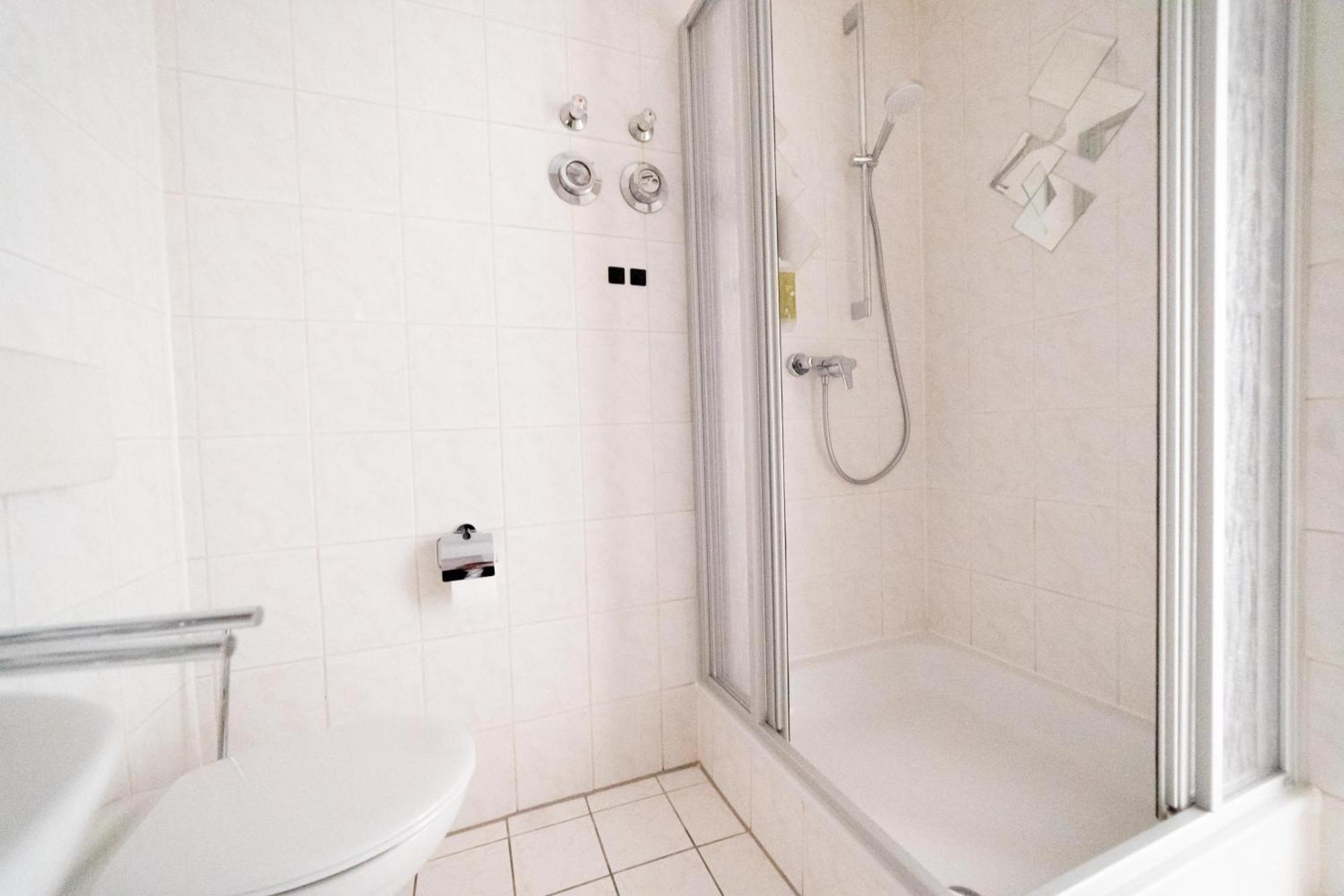 Fullhouse - Eisenach - K70 Apartments - Elevator - Balcony - Smarttv Buitenkant foto