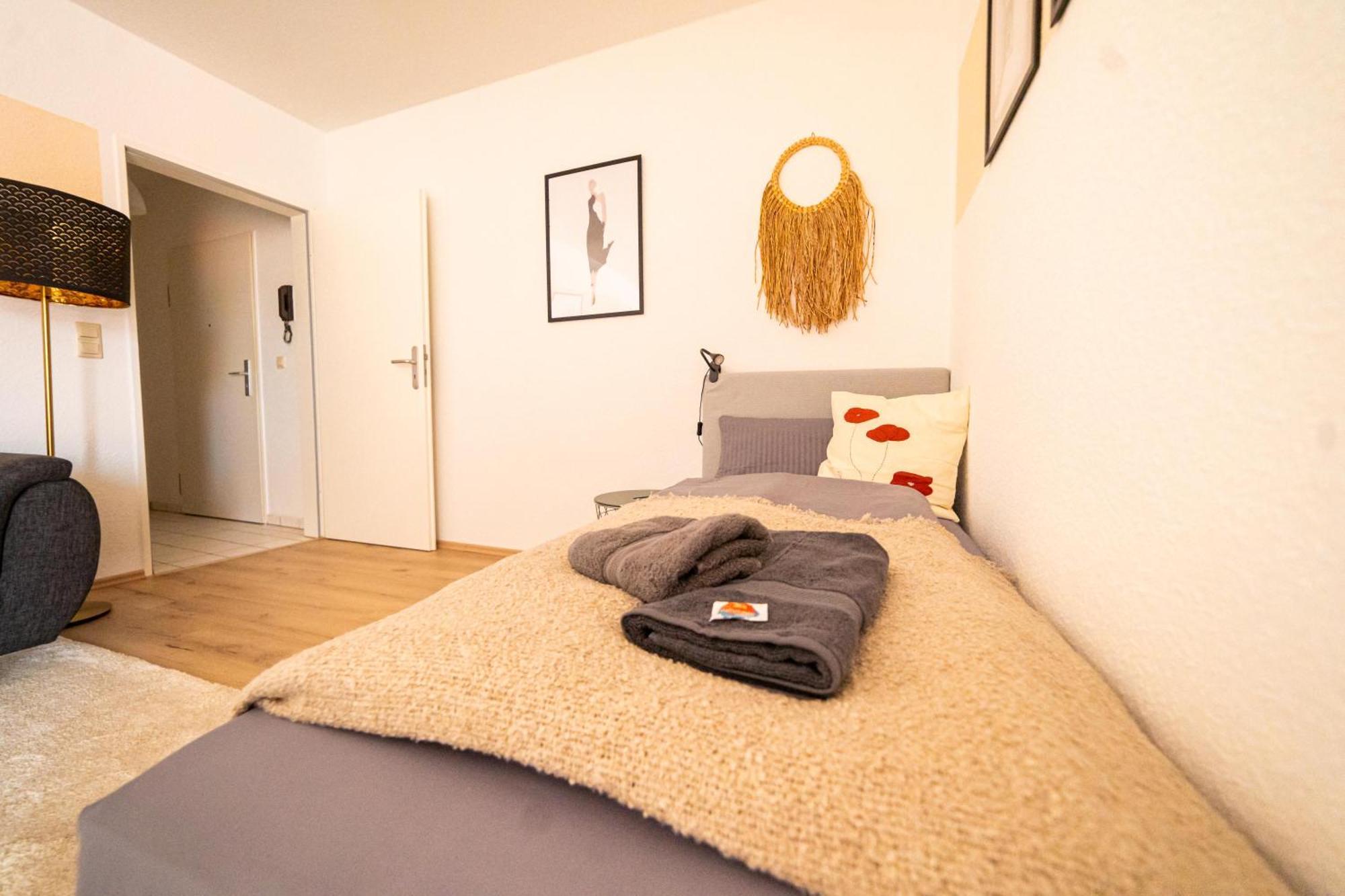 Fullhouse - Eisenach - K70 Apartments - Elevator - Balcony - Smarttv Buitenkant foto